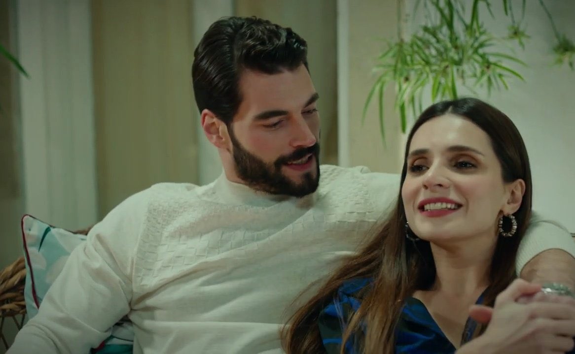 notmiransgirl1's tweet photo. I miss #HelCem 😭😭😭
#AkınAkınözü #KaderiminOyunu https://t.co/hBeIMqEttG