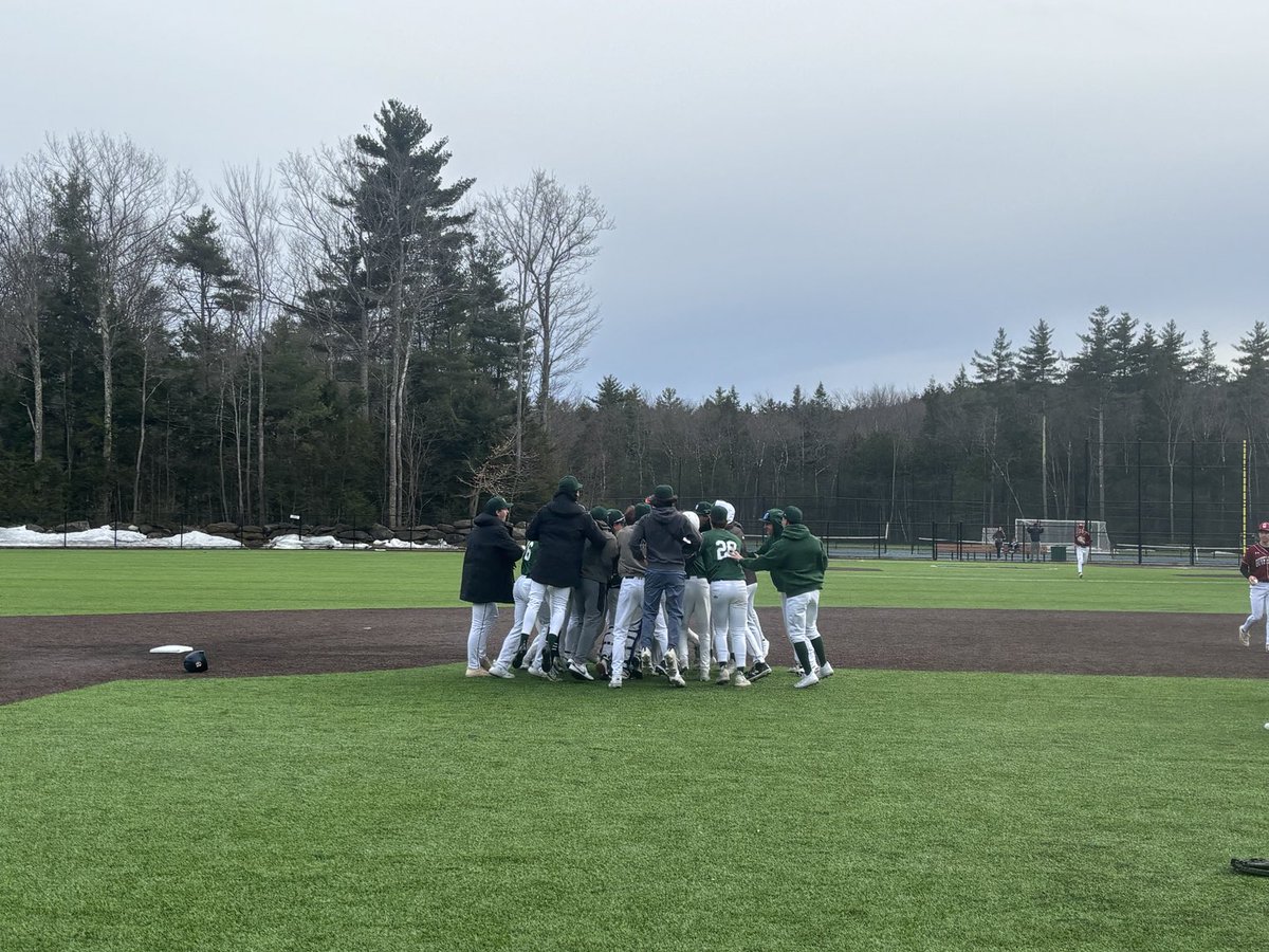 Huge win for the Winch baseball boys 2-1 walkoff in extra innings! ⁦<a href="/WinchBaseball/">Winchendon Baseball</a>⁩ Sladen Johnson with the game winning 2B off the top of fence Ryan Burke and Willie Torres outstanding on the mound