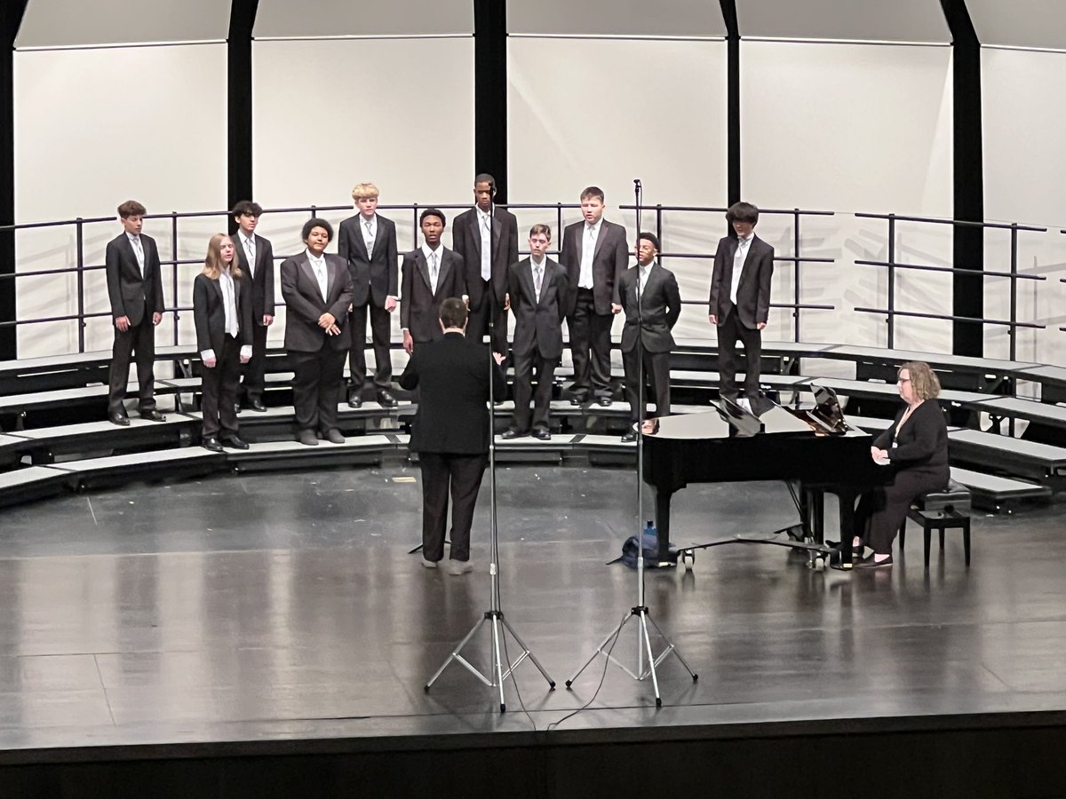 My, oh my, those SCUC choirs can SING! All of our talented musicians gave wonderfully moving musical  performances and earned fantastic ratings at their UIL Concert and Sightreading evaluations!