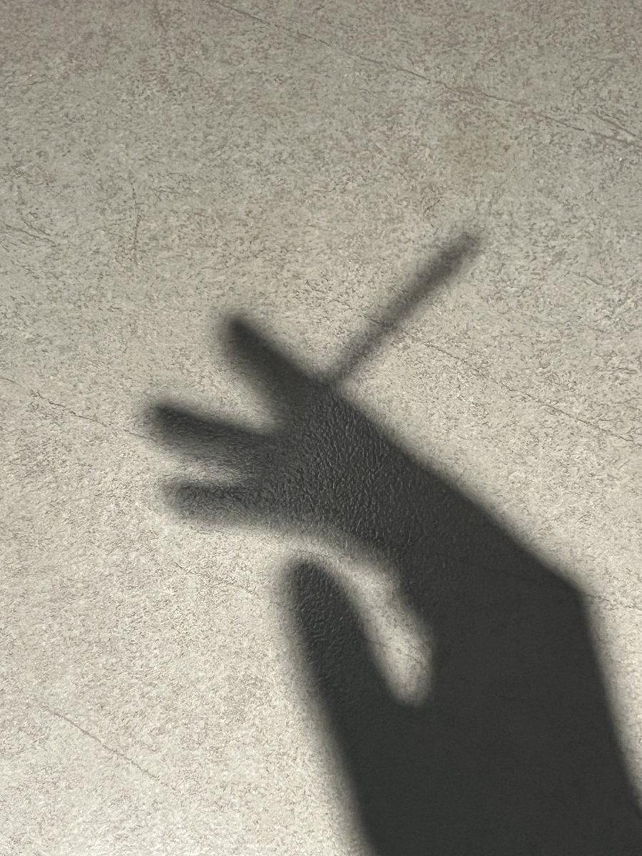 2gouer's tweet photo. 🚬来一根？ https://t.co/SRYMLDJZyE