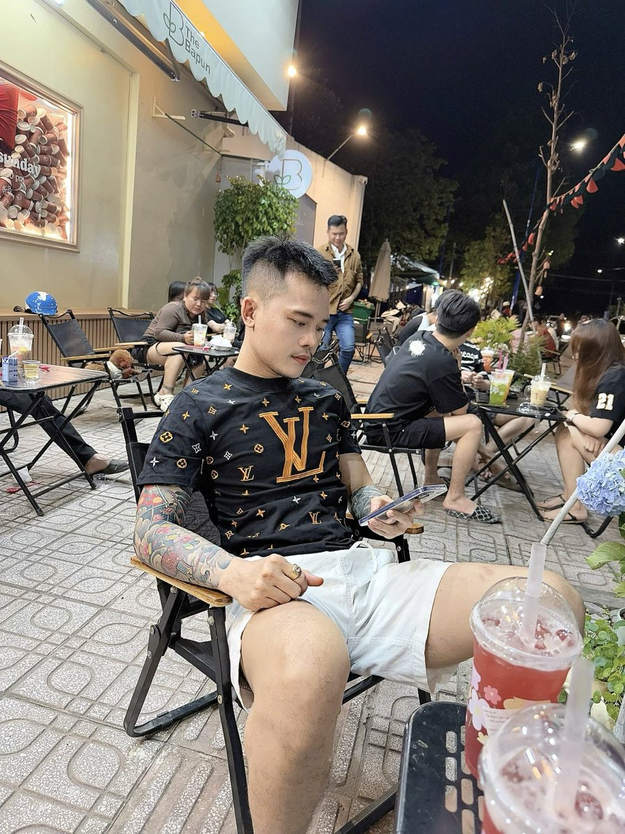 soine03's tweet photo. vì anh chỉ muốn có em gệ đáng yêu .! https://t.co/s1w93OGFjV