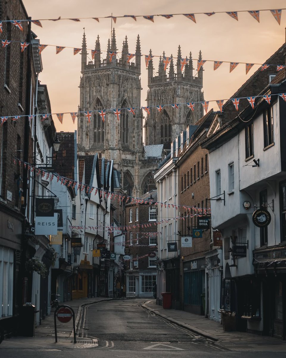 Architecture & Tradition tweet media