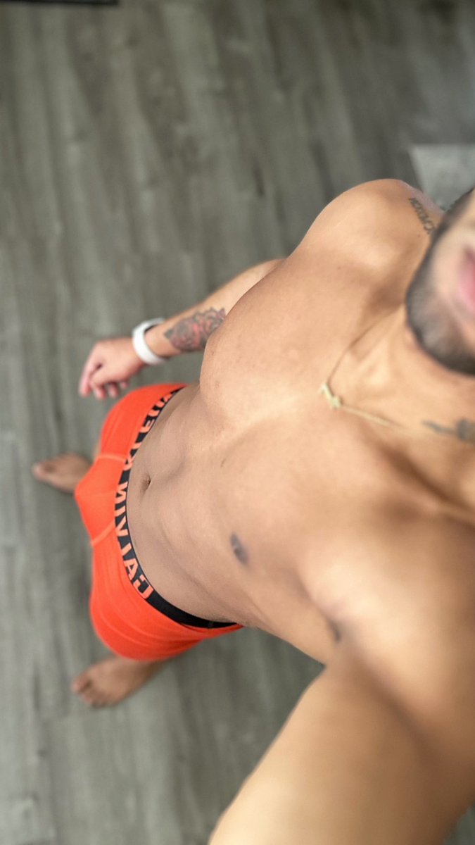 dotdotdonny's tweet photo. Vitamin D 🍊 https://t.co/WkcvAZeD1a