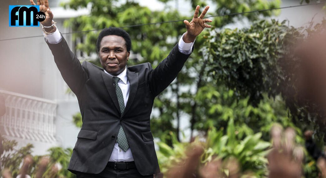 "ANAMALALA" PODERÁ SER O NOME DO PARTIDO POLÍTICO DE VENÂNCIO MONDLANE

Venâncio Mondlane submeteu hoje, na cidade de Maputo, a inscrição da formação do seu partido político, de nome Aliança Nacional Para um Moçambique Livre e Autónomo (ANAMALALA).

Dinis Tivane, assessor