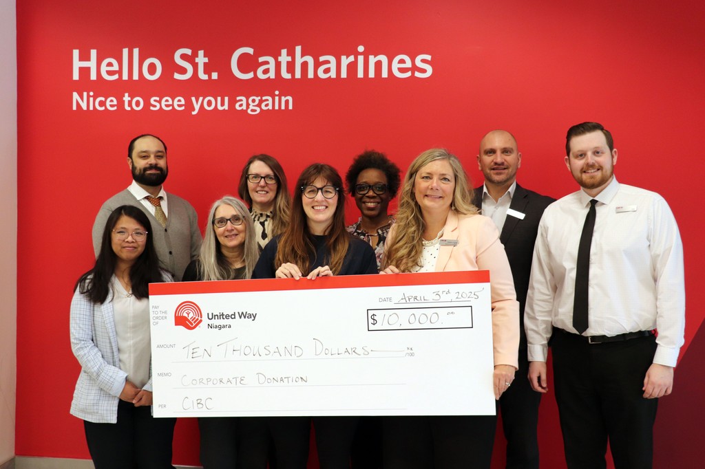 United Way staff visited the CIBC St. Catharines location today to receive a $10,000 corporate donation! These funds will be invested in solutions to local issues, right here in Niagara.