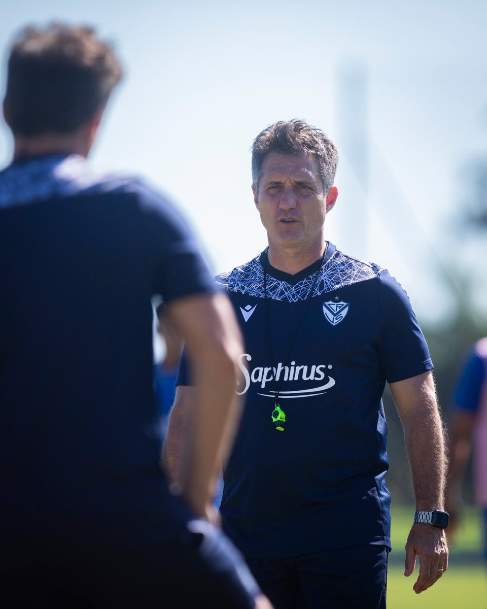 FutbolConAstros's tweet image. Si está publicación llega a 50 RT armo un hilo profundo sobre lo que creo que pasará con Guillermo Barros Schelotto en Vélez.