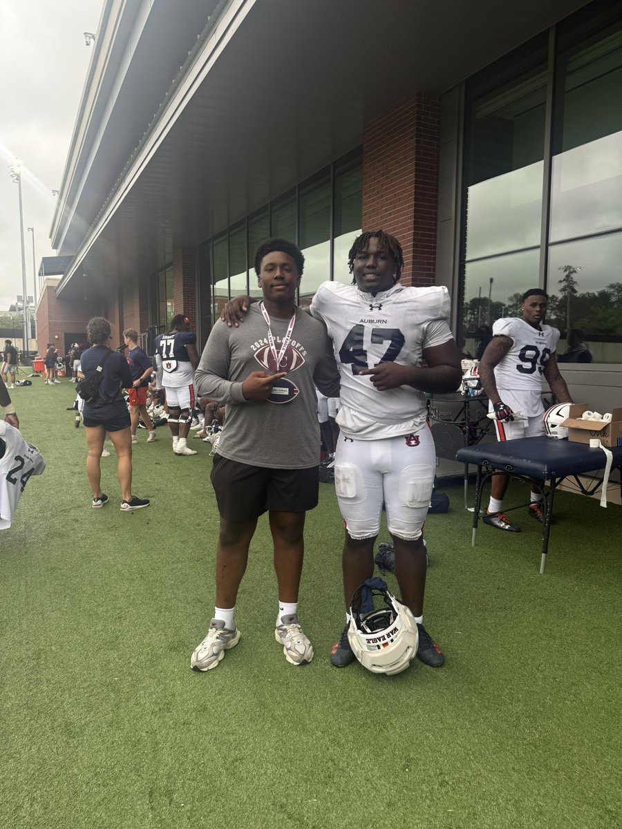 BigBray59's tweet image. Thank you all for having me at auburn today had a great time!!! @coachcwell4 @Jeff_XOS @AuburnFootball @echs_football @ElCoHighAthlete @Madhousefit