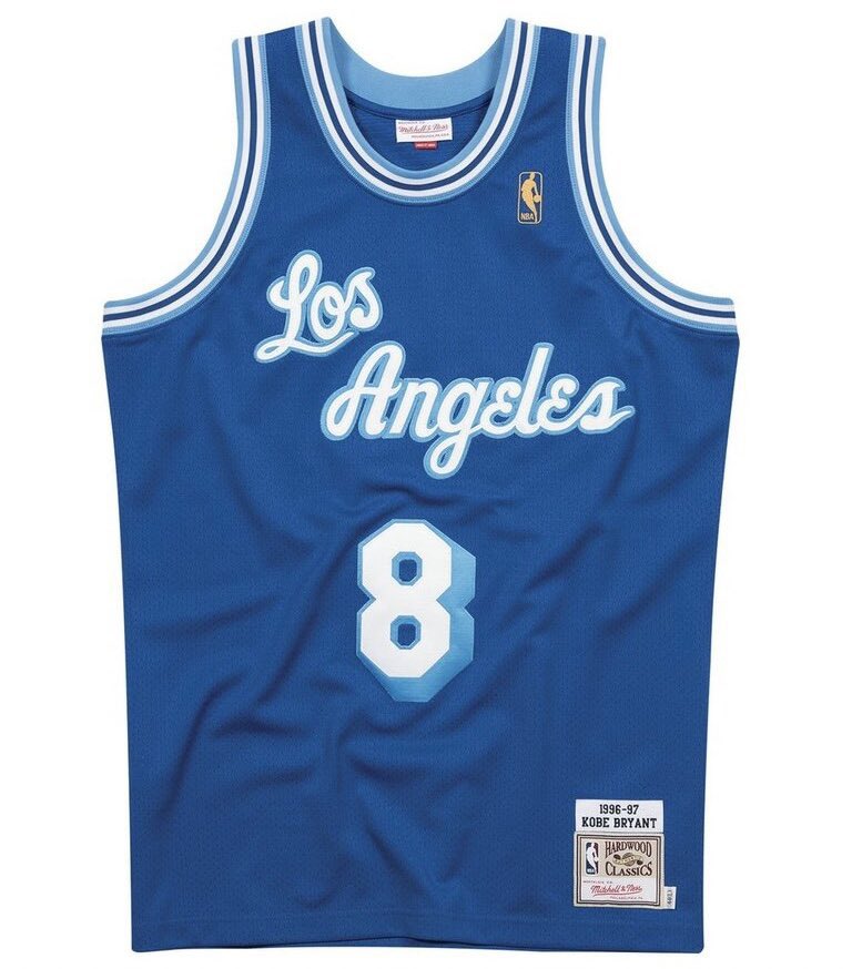 LakeShowYo tweet media