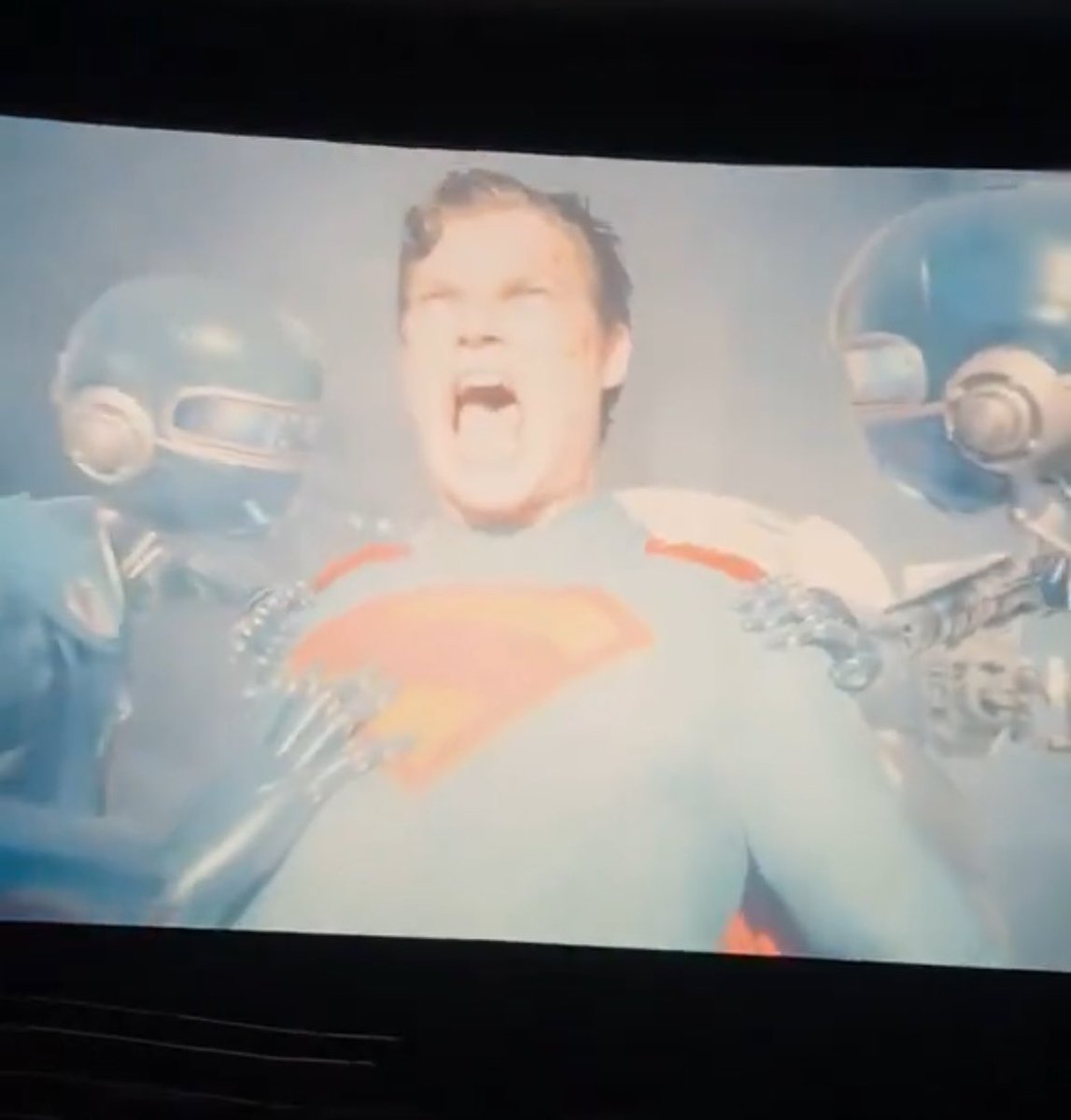 GunntArchive's tweet image. The Sun hurting Superman, James Gunn back at it again with the comic accuracy