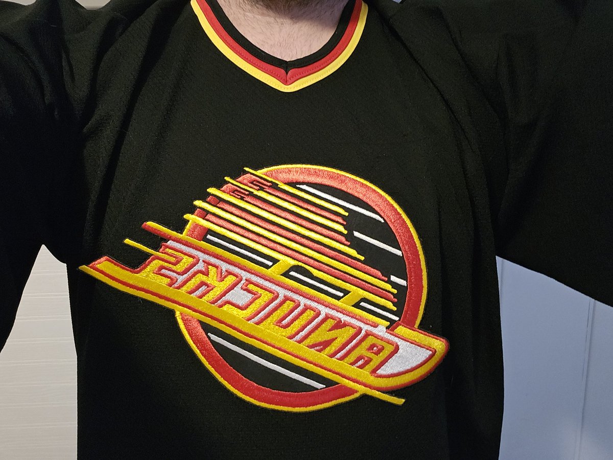 FsharpAsharp's tweet image. Different jersey every day
Day 43: VancouverCanucks 1996 Away