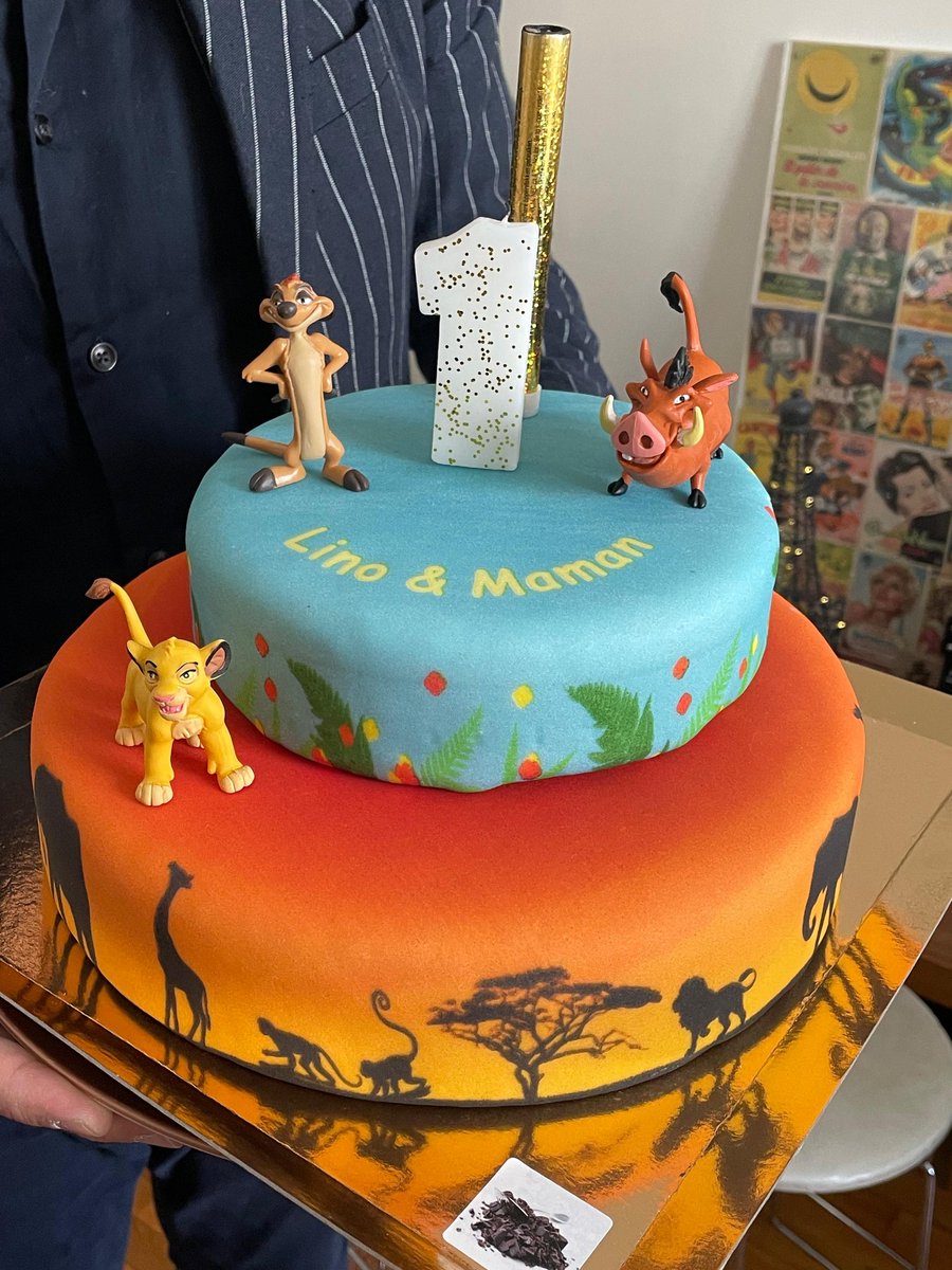 Terencekil's tweet photo. I just wrote a review on Simba®, Timon et Pumba® sur gâteau savane double-étage https://t.co/mmJb6JqukB via @yotpo https://t.co/t2FTrk6dZW