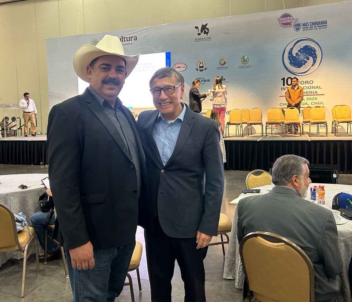 📌 El procurador agrario, Víctor Suárez Carrera, fue invitado especial del 10º Foro Internacional de Lechería, convocado por Femeleche, una de las organizaciones más representativas del sector agropecuario del país.

Con gran convocatoria de todos los eslabones de la cadena