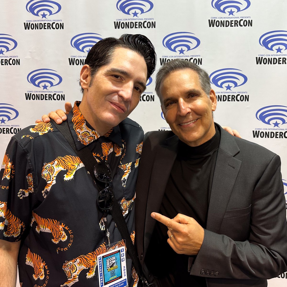 Todd_McFarlane's tweet image. #TBT to some of my favorite moments from WONDERCON 2025! 

TODD.

#spawn #wondercon #wc25 #comiccon #spawnuniverse #jimlee #daviddastmalchian @imagecomics @mcfarlanecomics @wondercon