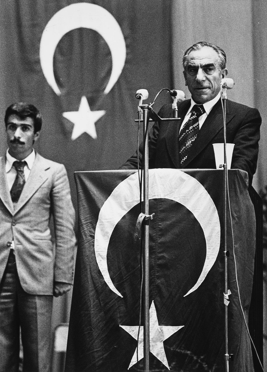 Dün Türkeş! 
Bugün Türkeş! 
Yarın Türkeş!
Başbuğ Türkeş!
Başbuğ Türkeş!
Başbuğ Türkeş!
#AlparslanTürkeş