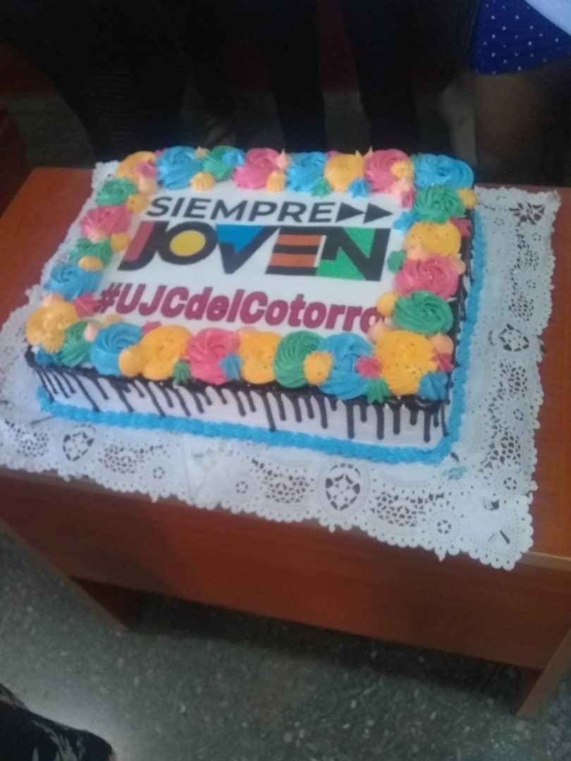 MaricdaniR36766's tweet photo. #SiempreJóven porque son el alma de la Revolucion .Felicidades muchachos junto a ustedes seguiremos conquistando el futuro !
#UJC
#UnidosXCuba https://t.co/BqGjSVfnxm