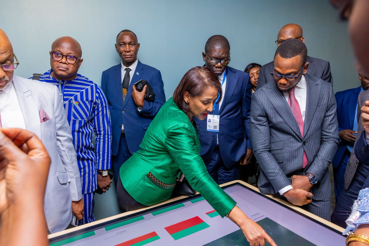 Ministry of Health | Rwanda (@rwandahealth) on Twitter photo On the sidelines of #GAISAfrica2025 in Kigali, Minister <a href="/nsanzimanasabin/">Dr Sabin Nsanzimana</a> and Minister of State @yvanbutera were joined by fellow African Health Ministers and esteemed partners to launch the Rwanda Health Intelligence Center - a comprehensive hub for health data.
This center On the sidelines of #GAISAfrica2025 in Kigali, Minister <a href="/nsanzimanasabin/">Dr Sabin Nsanzimana</a> and Minister of State @yvanbutera were joined by fellow African Health Ministers and esteemed partners to launch the Rwanda Health Intelligence Center - a comprehensive hub for health data.
This center