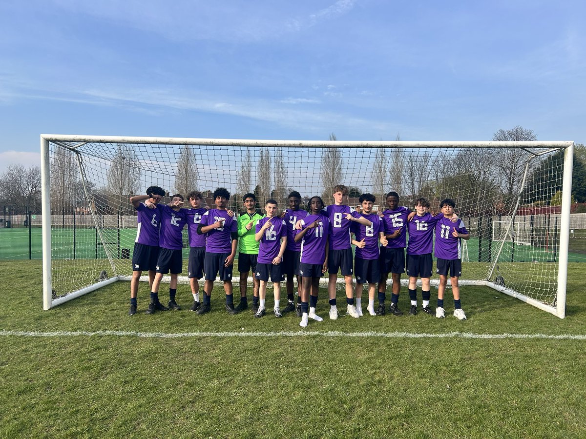 A fantastic day of sport today with our Year 7s winning their Netball Tournament  against multiple schools and our Year 10 Boys coming from 2-0 down to win 3-2 in the cup and progress to the next round! Well done all involved 👏