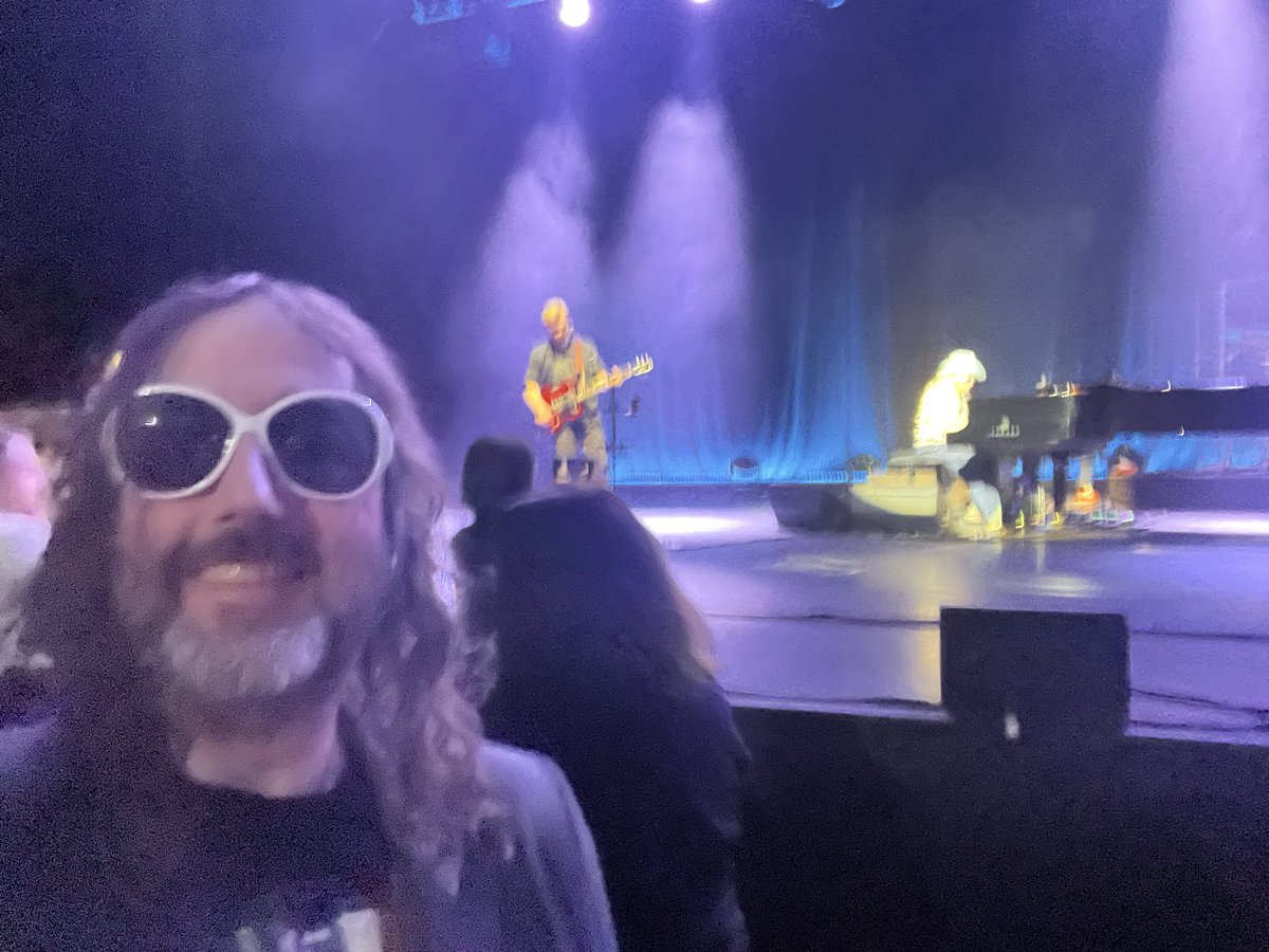_huwroberts_'s tweet image. I never thought I’d see @MICHELPOLNAREFF live! What a fantastic and fun show.