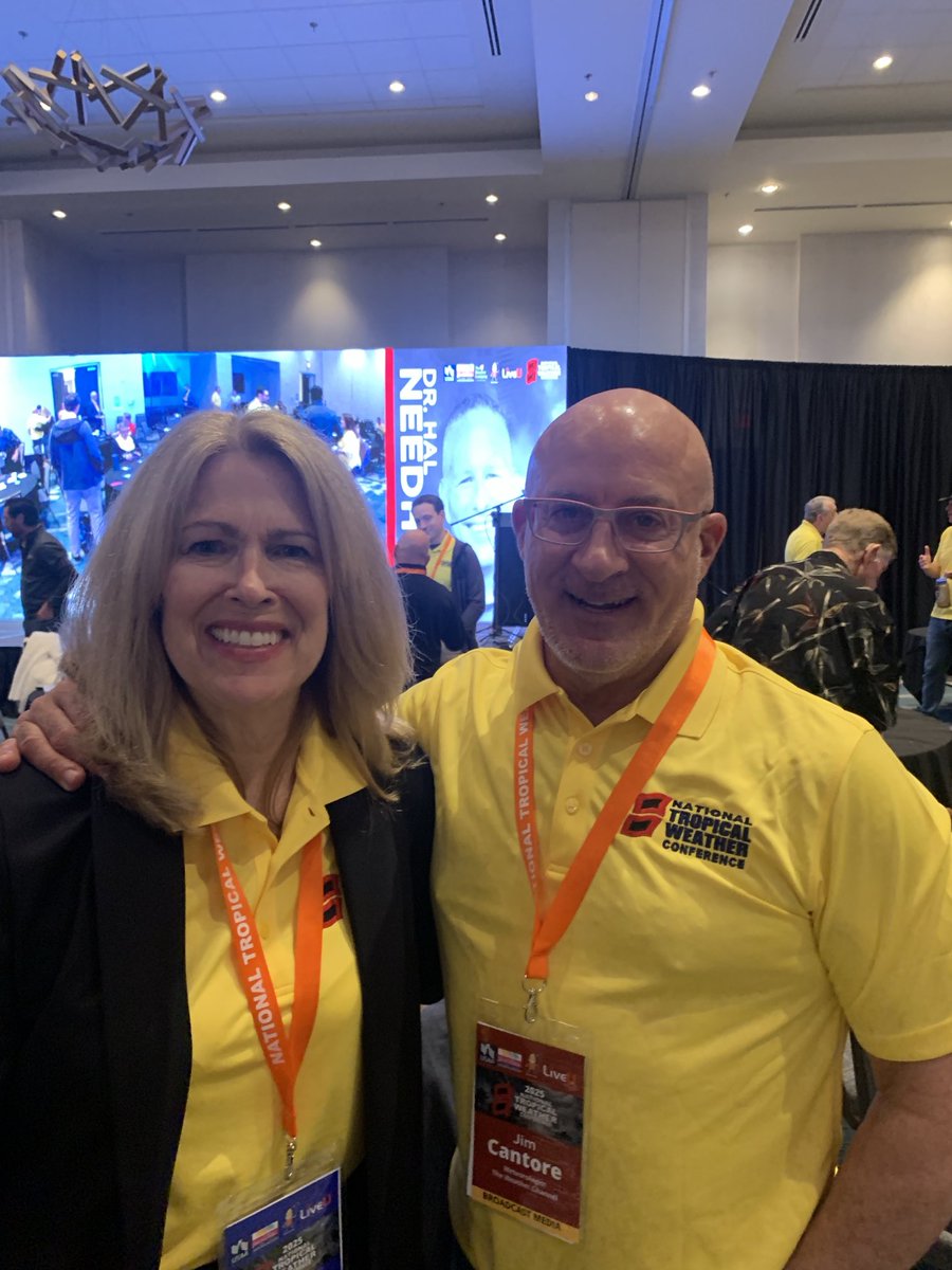 Look who’s here at #NTWC25! <a href="/FederalAlliance/">FederalAlliance (FLASH)</a> Leadership Partner and the original #NationalWeatherPersonOfTheYear ⁦<a href="/JimCantore/">Jim Cantore</a>⁩