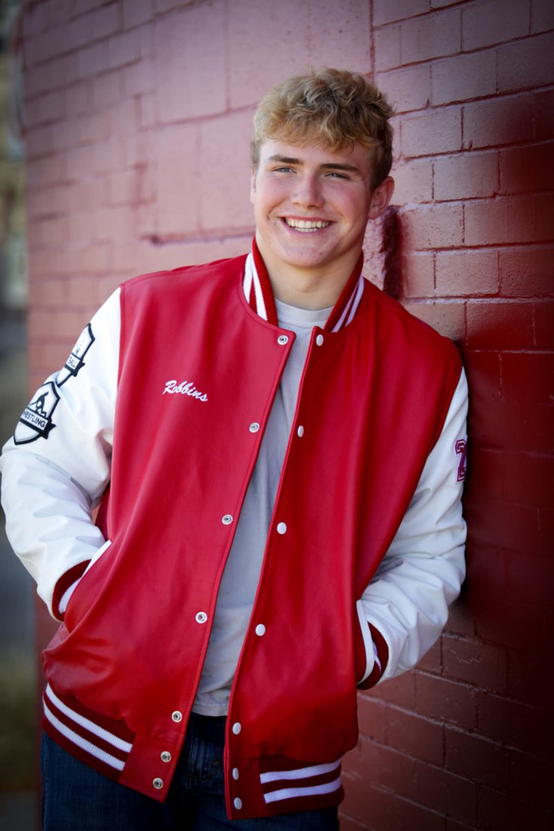 Zackary Robbins is the next senior in the spotlight. He plans to attend Morningside to play football &amp; earn his Business Admin degree. Read more about him in the bio linked below, &amp; join us in wishing him good luck as he continues on a path of #excellence. sites.google.com/treynorcardina…