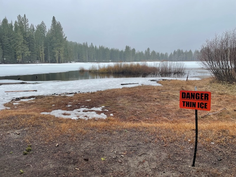 LassenNPS's tweet photo. Even with the recent snowstorms, spring is still around the corner! Manzanita Lake and Reflection Lake have begun to thaw - ice thickness will vary across the surface. When exploring, stay on the shoreline and avoid walking on lake ice. Stay safe and have fun! https://t.co/eSRwzzF0HV
