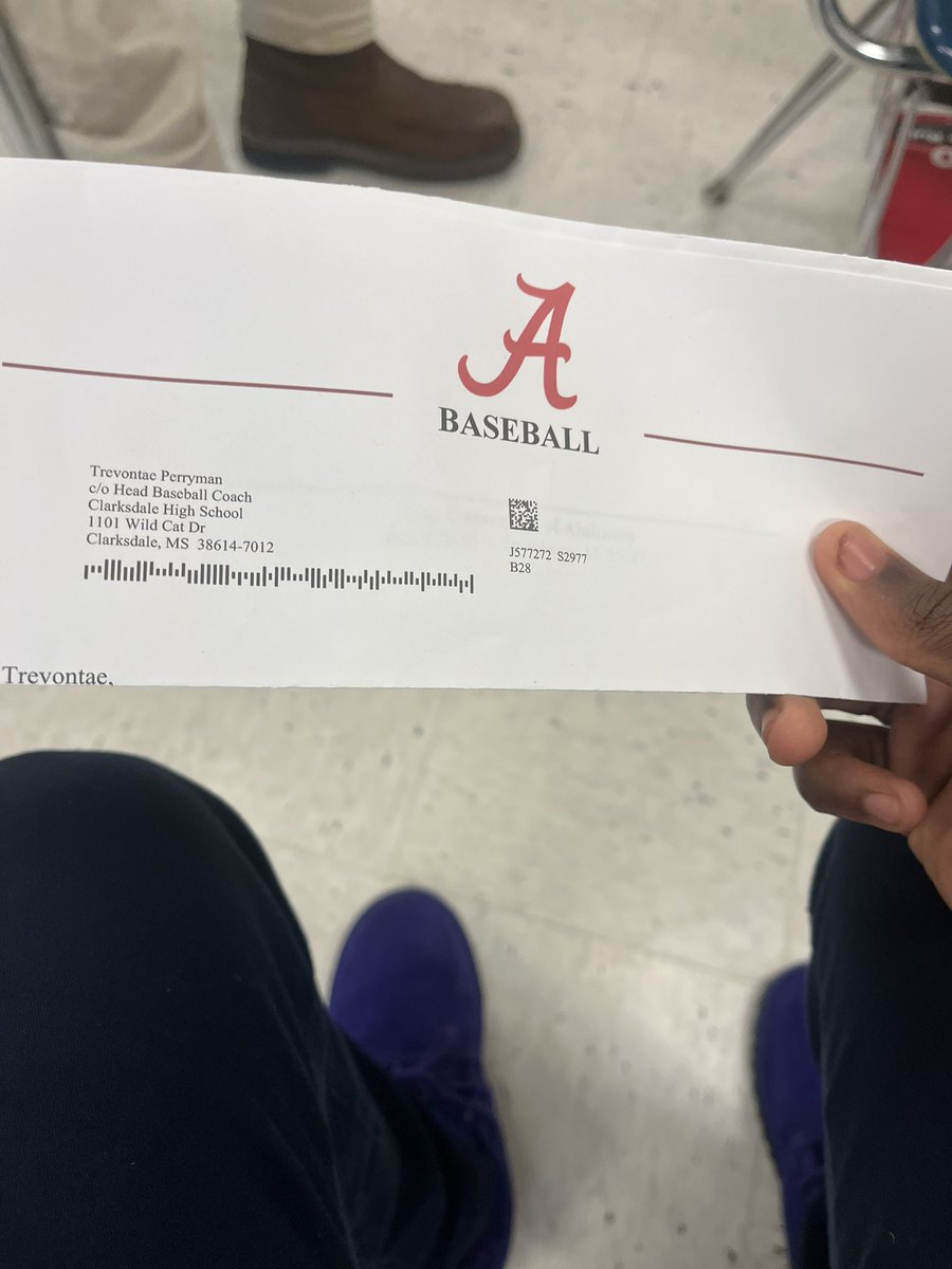LilPerryman's tweet photo. Blessed to get an invite to Alabama🙏🏾 @AlabamaBSB https://t.co/TQAhPsLNVi