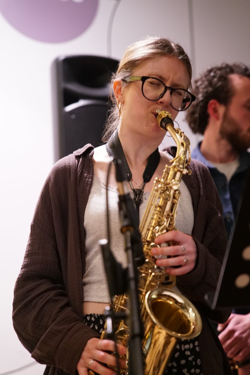 Grand_union's tweet photo. Regen Sound bringing the energy to Poplar Union last weekend! Big thanks to everyone who came down and made it special.

25th April Regen Sound are back at  @PoplarUnion  with more live jazz in the community.

📸 @ Àkàndá Productions 
#LiveMusic #RegenSound #PoplarUnion  #jazzuk https://t.co/1VFk3CZYWB