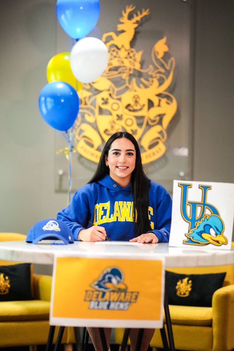 Congratulations to Shawnigan U18 Female Prep player Meera Smith'24 for signing with the University of Delaware Fightin' Blue Hens  women’s ice hockey team. We are excited to cheer you on next year.