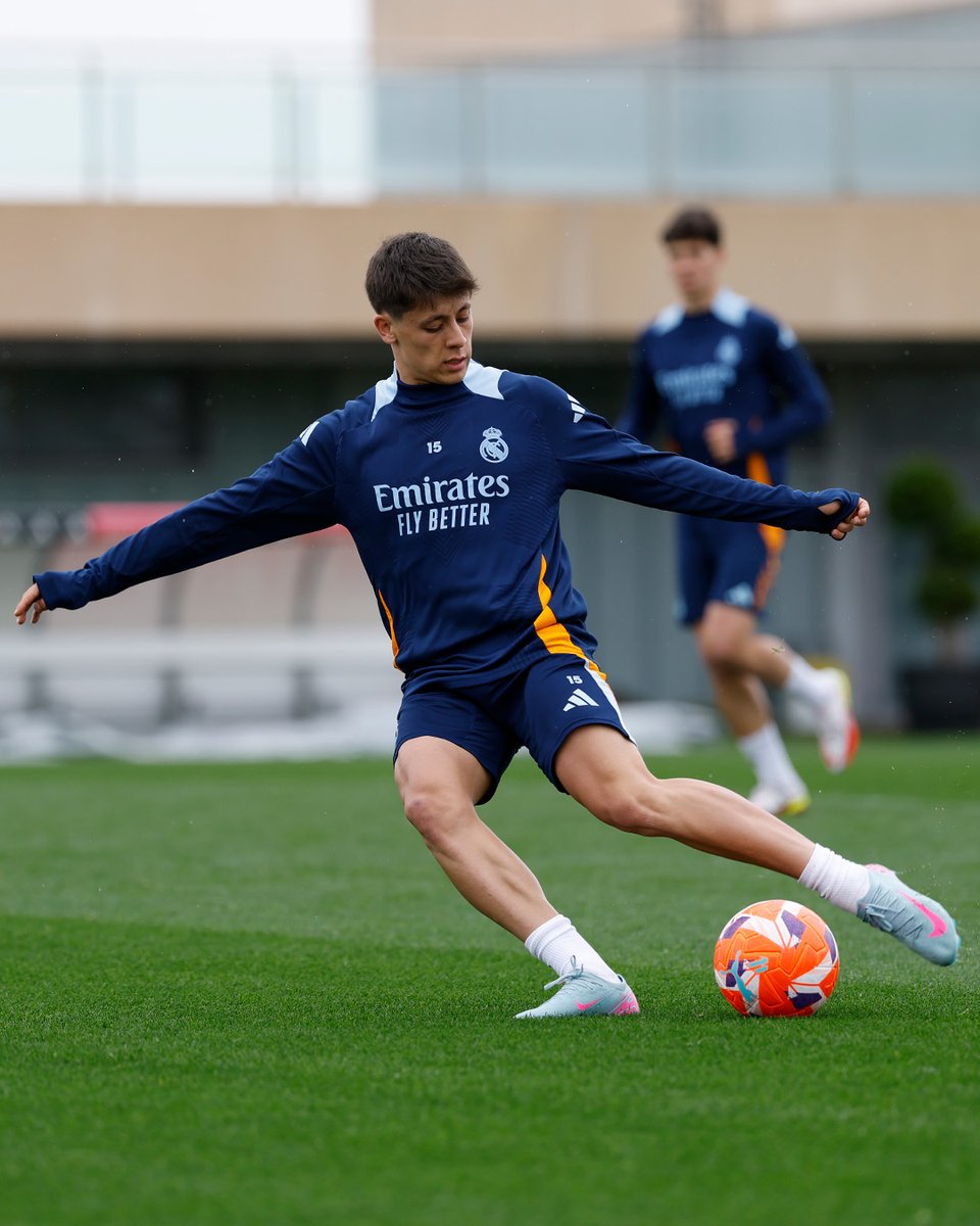 Real Madrid C.F. 🇫🇷 tweet media