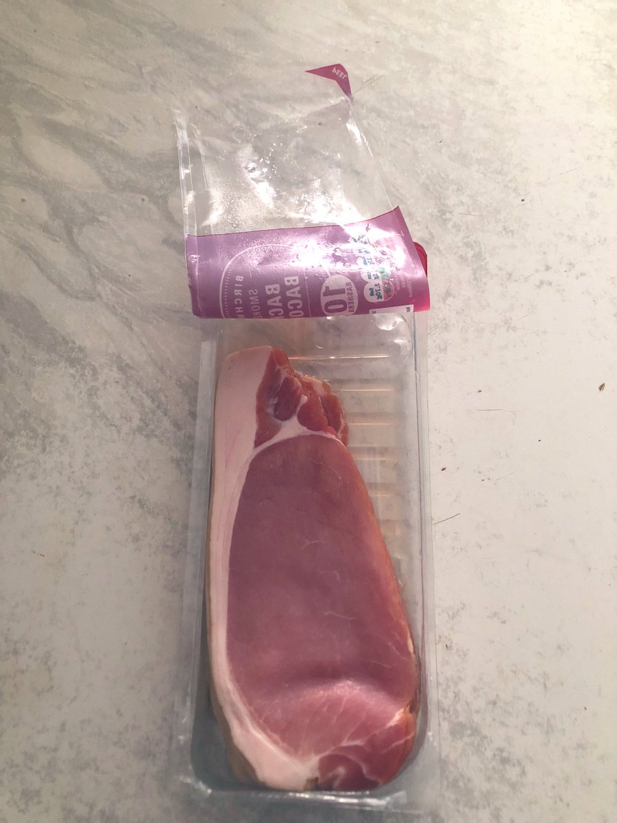 GLB_88's tweet image. Not to brag but I just pulled back the bacon plastic in one swift clean manoeuvre! 🥳
