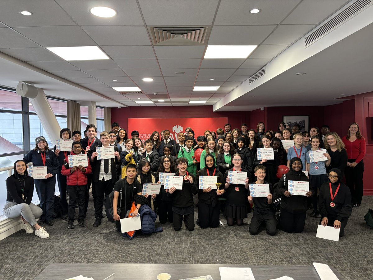 Congratulations to <a href="/StTeilos/">St. Teilo's</a> for being crowned Cardiff <a href="/debate_mate/">Debate Mate</a> champions 2025👏🏆
After a nail biting final debate against Ysgol Glantaf they took home the trophy and won the opportunity to go to London for the nationals!🥳