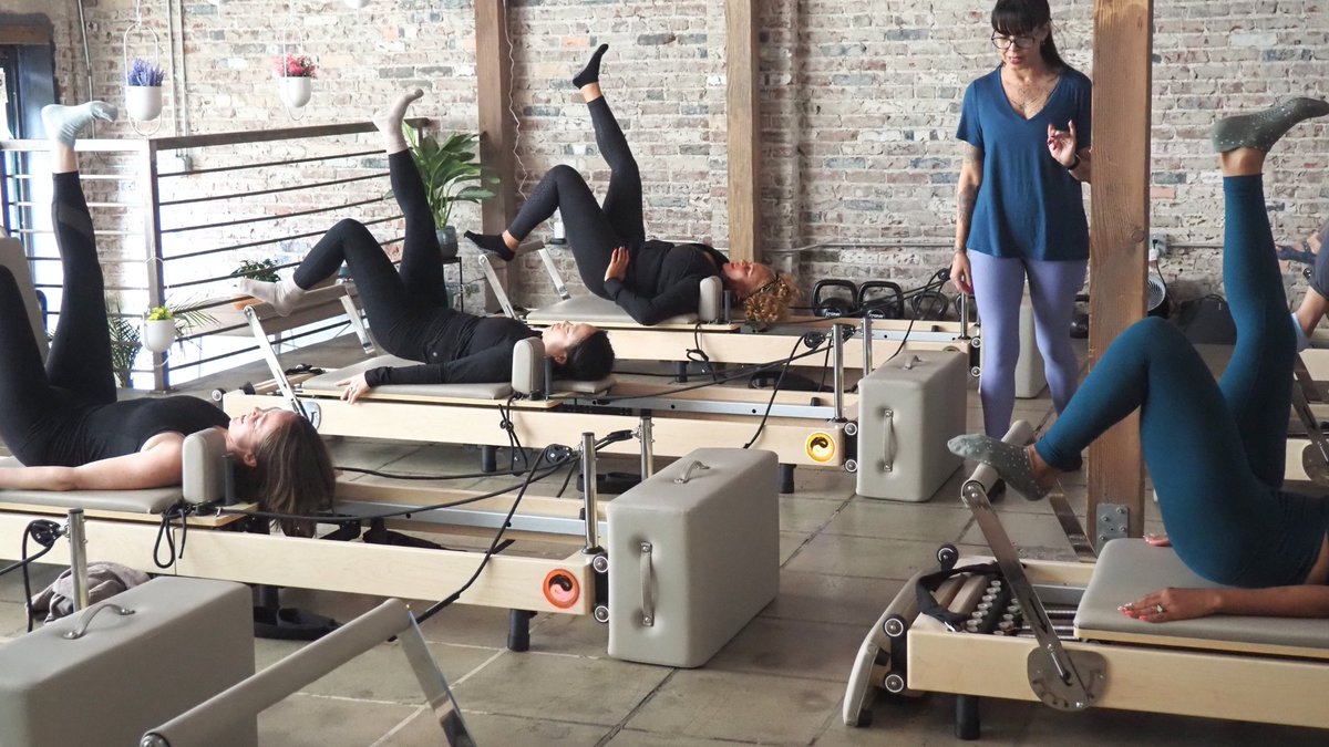Harlem Capital (@harlemcapital) on Twitter photo 🥂 Pilates, Prosecco & Pastries: the perfect trio for building community.
Last week, HCP's <a href="/melodyhahm/">melody 다은 hahm</a> hosted 15 female founders & investors at LA's West Adams Pilates, a woman-owned studio rooted in connection, for an intimate morning of movement & meaningful conversations. 🥂 Pilates, Prosecco & Pastries: the perfect trio for building community.
Last week, HCP's <a href="/melodyhahm/">melody 다은 hahm</a> hosted 15 female founders & investors at LA's West Adams Pilates, a woman-owned studio rooted in connection, for an intimate morning of movement & meaningful conversations.