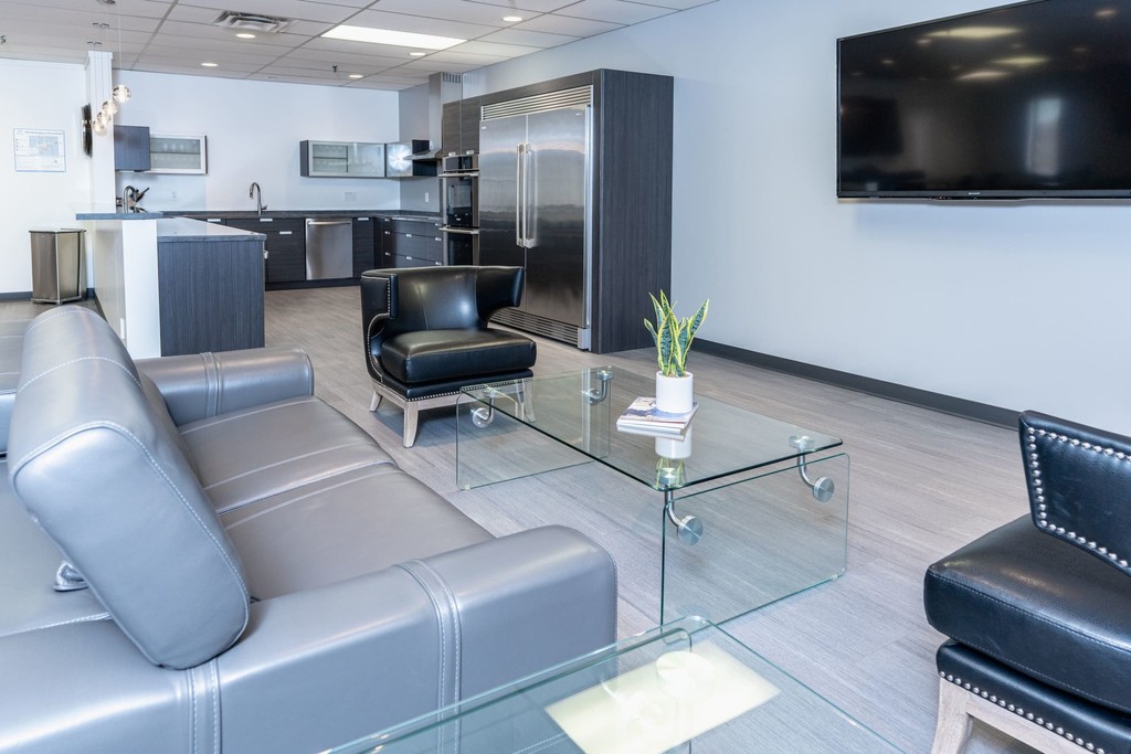 Conferences, staff training, and professional development are all accommodated in this sleek, multi-functional space at Triple E Recreational Vehicles. 
triplee.ca/commercial/tri…

#workplacedesign