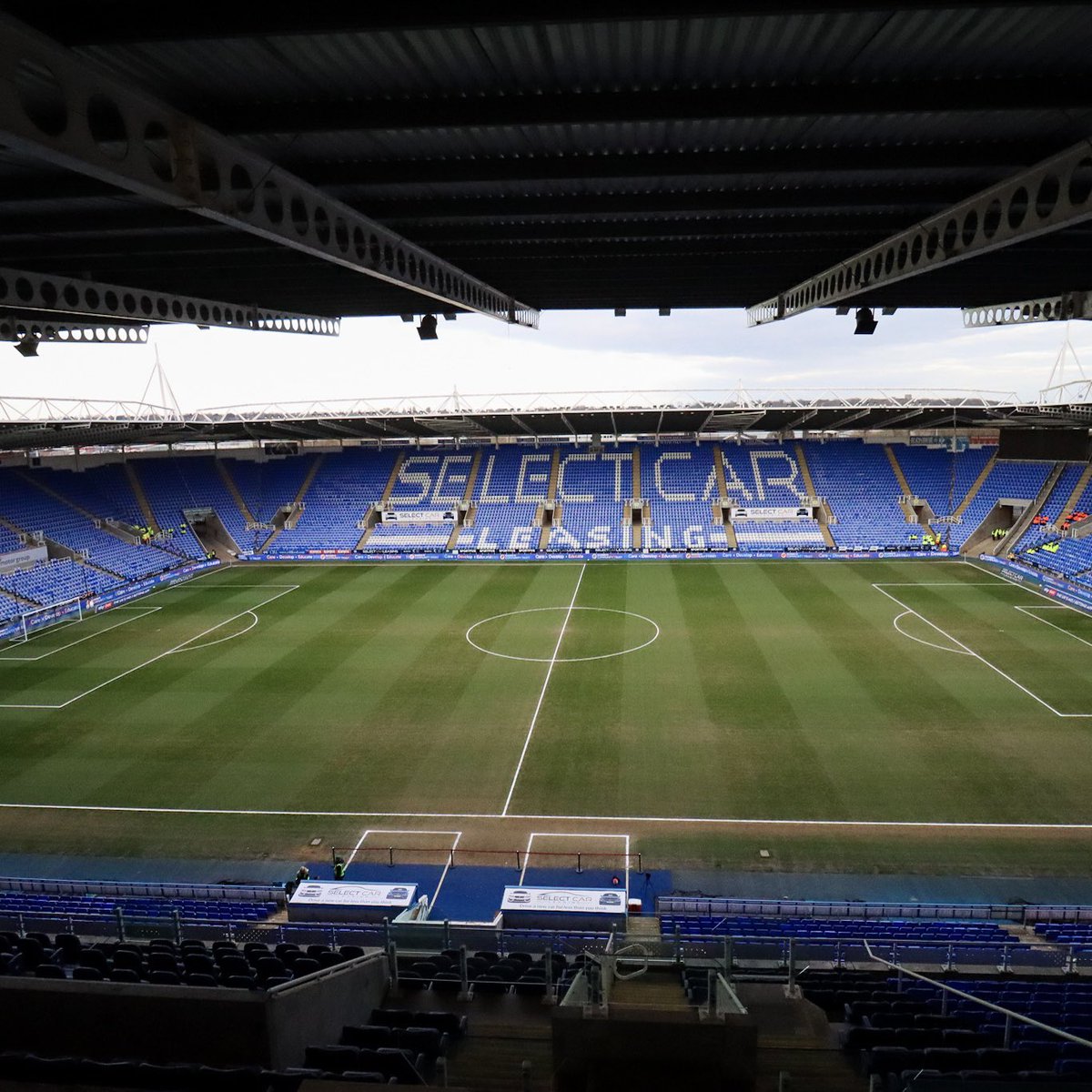 TalkReading's tweet photo. We’re used to this chaos by now but for those that want a quick summary…

We have 19 days to sell the club or we are suspended by the EFL. We’re also 7th and right in the play-off race. Who knows what could happened to League One if we aren’t allowed to finish the season… https://t.co/TST74zJz46