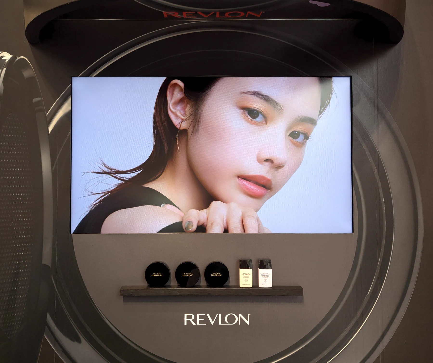 L’Oréal PARIS 新商品クッションファンデ+ プレメックアップ アットコスメ公式 on X: 
