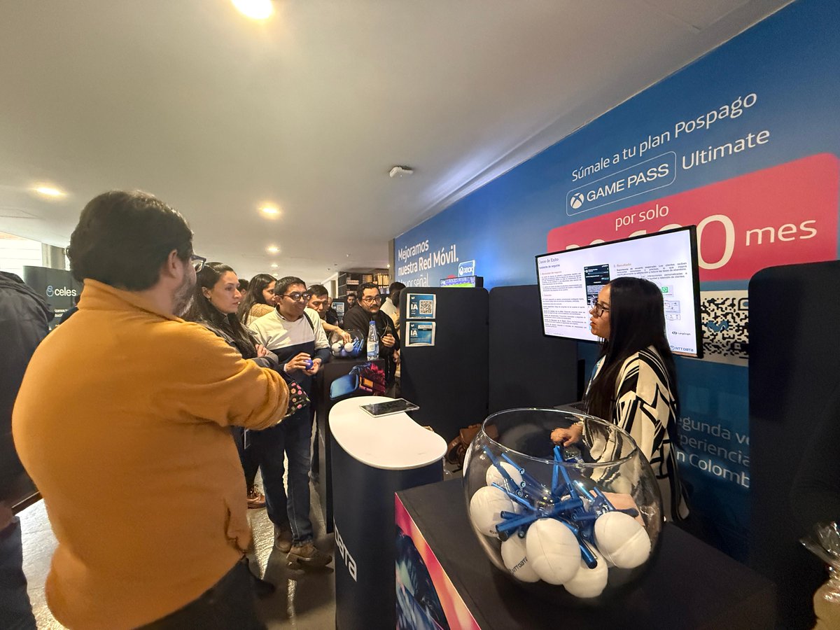En NTT DATA Colombia, estamos redefiniendo el futuro de los negocios en la Feria de IA de Telefónica.
Como pioneros, llevamos nuestra visión al mercado para impulsar la innovación y el crecimiento. 🚀 

#NTTDATAColombia #Liderazgo #Innovación #FeriaIA