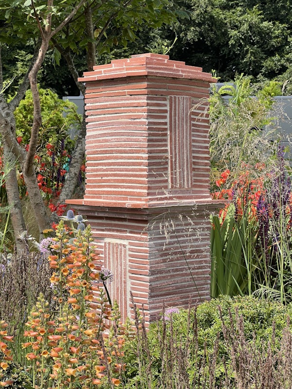 🌸🌿 #ThrowbackThursday 🌿🌸

Today we are looking back at last year’s Tatton Park Flower Show where Grant Horticulture created these stunning Arts and Crafts-inspired clay sculptures which were meticulously crafted from our new Linium Bricks. 🧱💫
