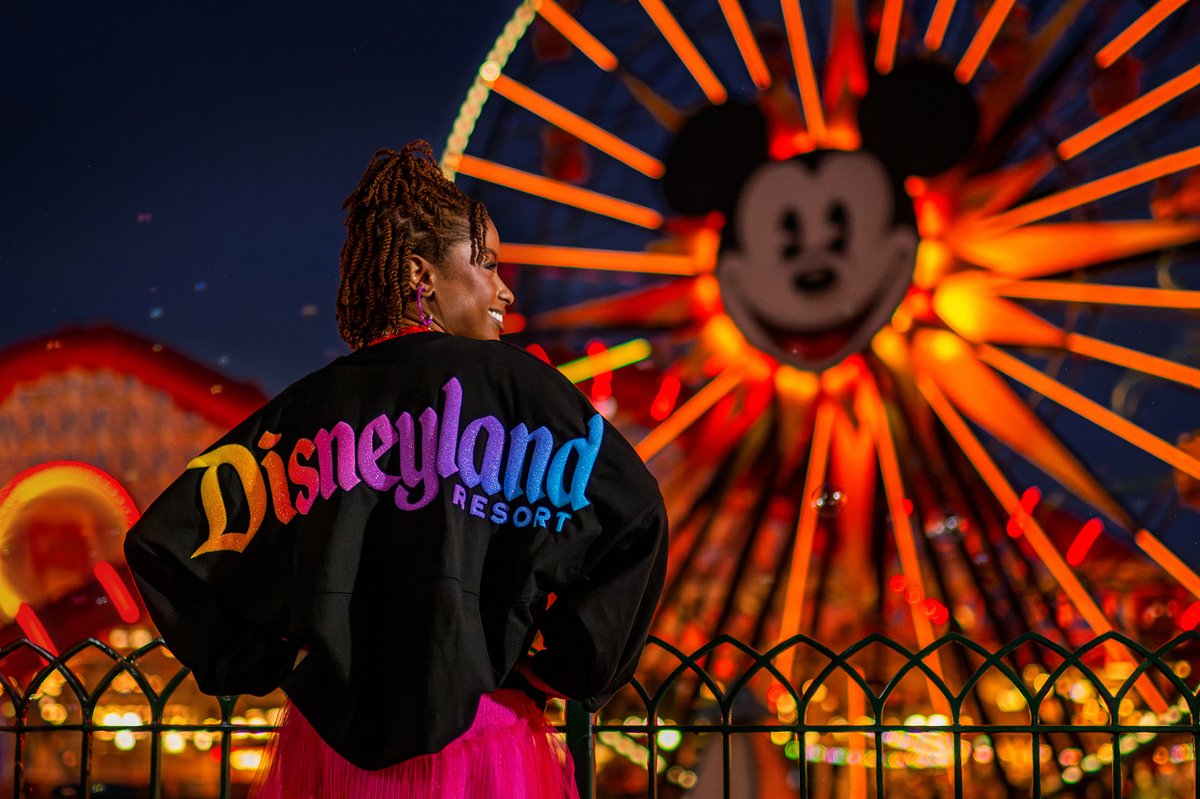 ScottGustin's tweet photo. Disneyland Resort shared a new look at 70th Anniversary merchandise: https://t.co/cEIafz5JFn
