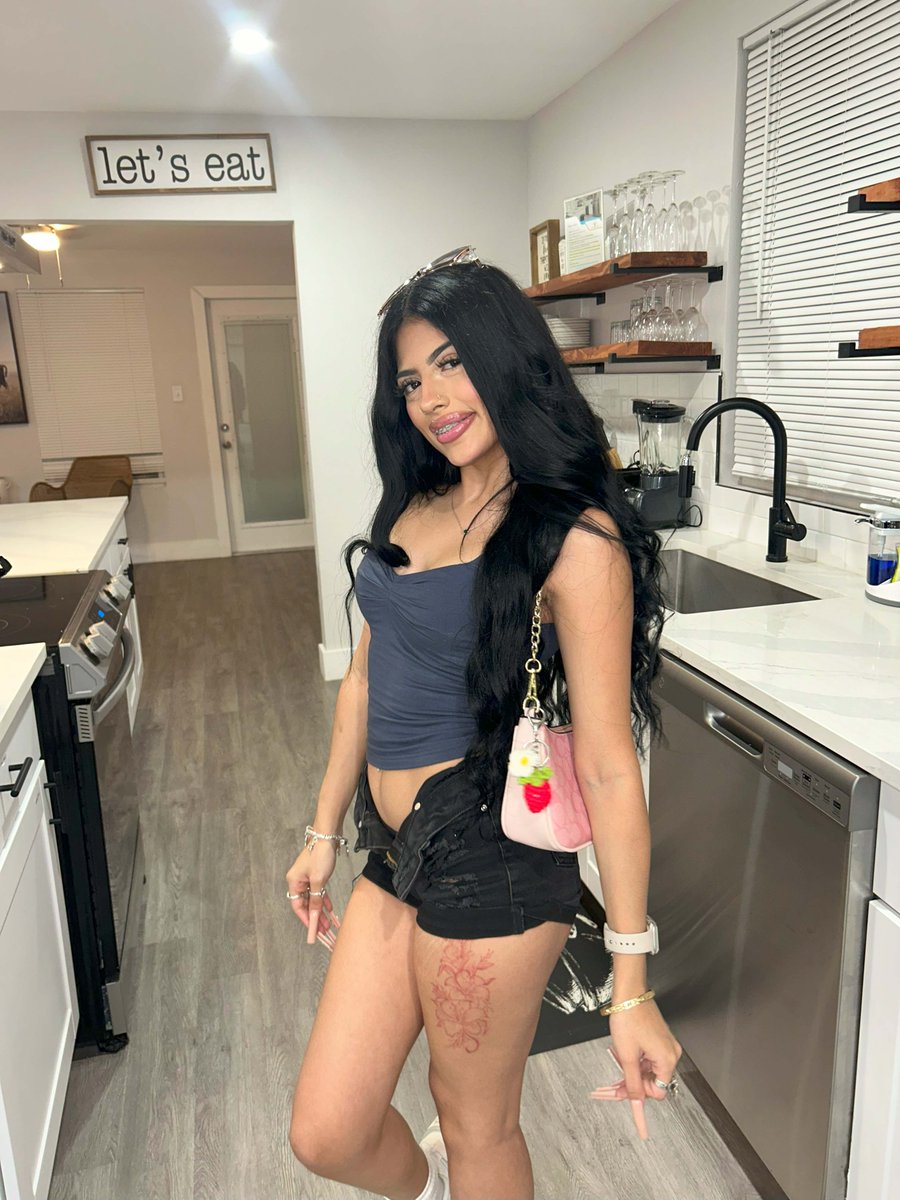 Did I walk into the kitchen for a snack... or to be one?🍓😏