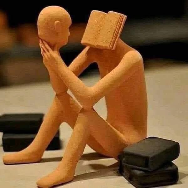 "إقرأ نفسك جيداً، ثم انتقد غيرك."

#رحم_الله_امرئ_عرف_قدر_نفسه