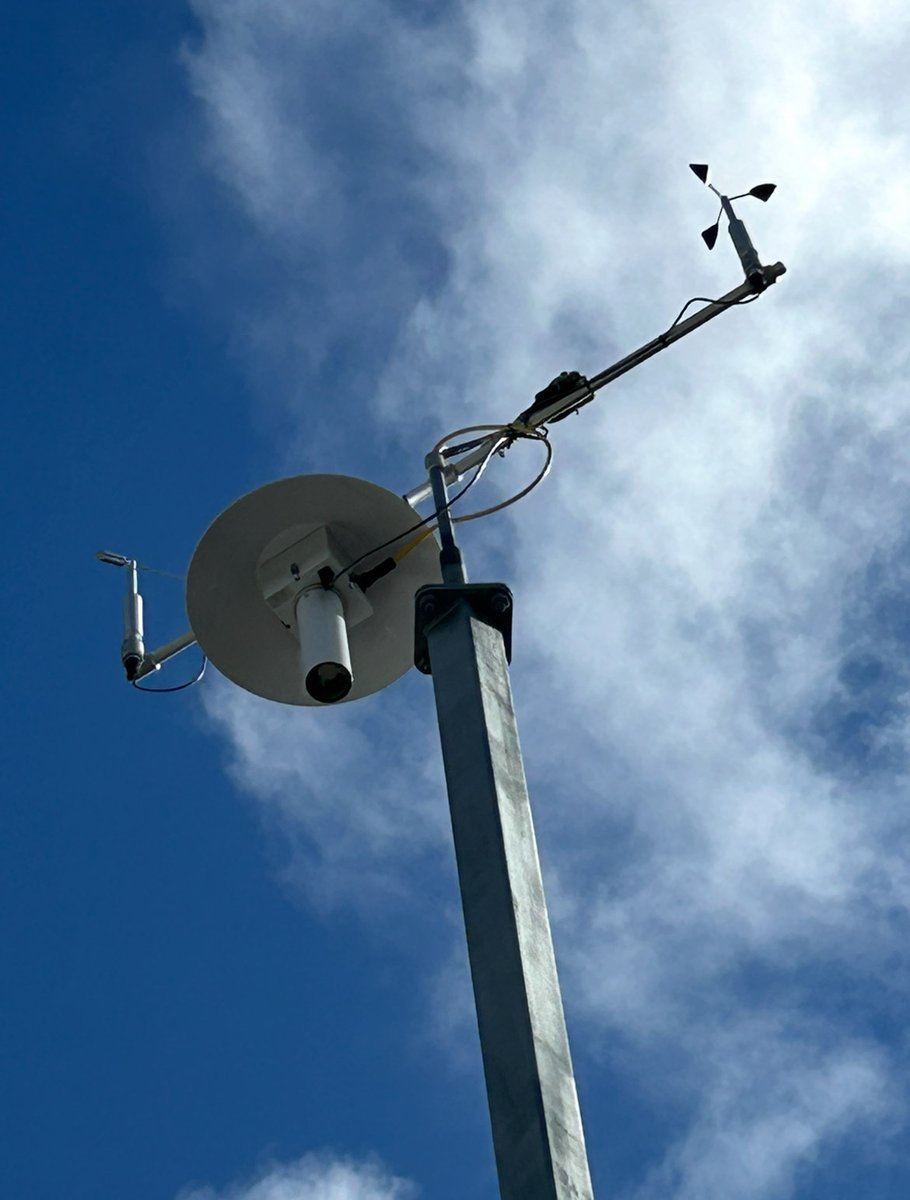 SAVA_Charter's tweet image. Breathing in knowledge and clean air! 🌎✨ SAVA Twin Rivers students dove into the Clean Air Act and air pollutants at the Sacramento Metropolitan Air Quality Management District—learning how to protect our planet one breath at a time! 🌱 #SAVACharter #GCCCharters @AQMD