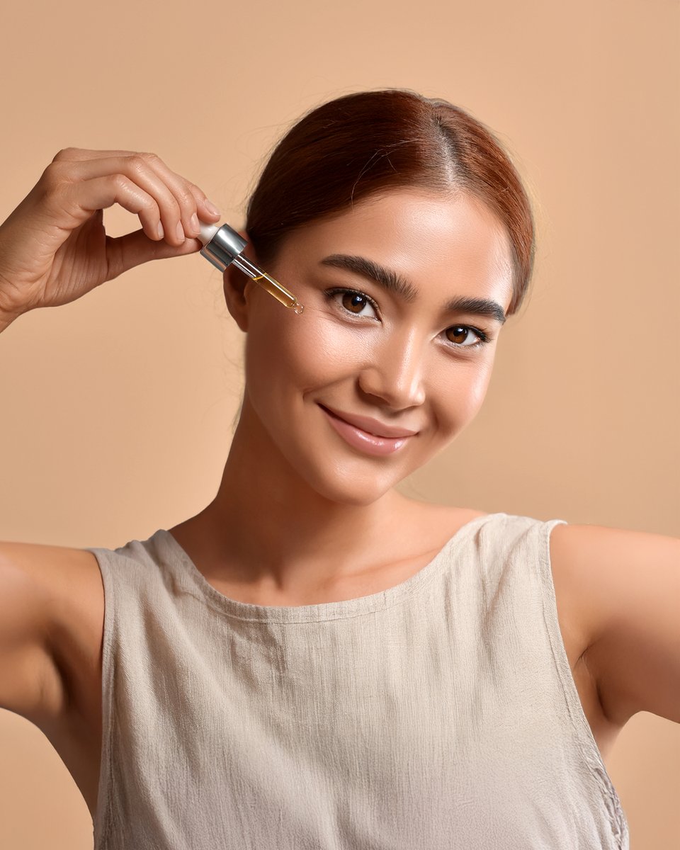 Spring skin tip: swap heavy creams for lightweight brighteners! 🌞 Our Vitamin C Serum fights dullness, dark spots, and early aging signs while keeping your skin fresh and glowing ✨ Let your skin sip some C! 🍊 #VitaminCSerum #GlowingSkin #SkincareRoutine