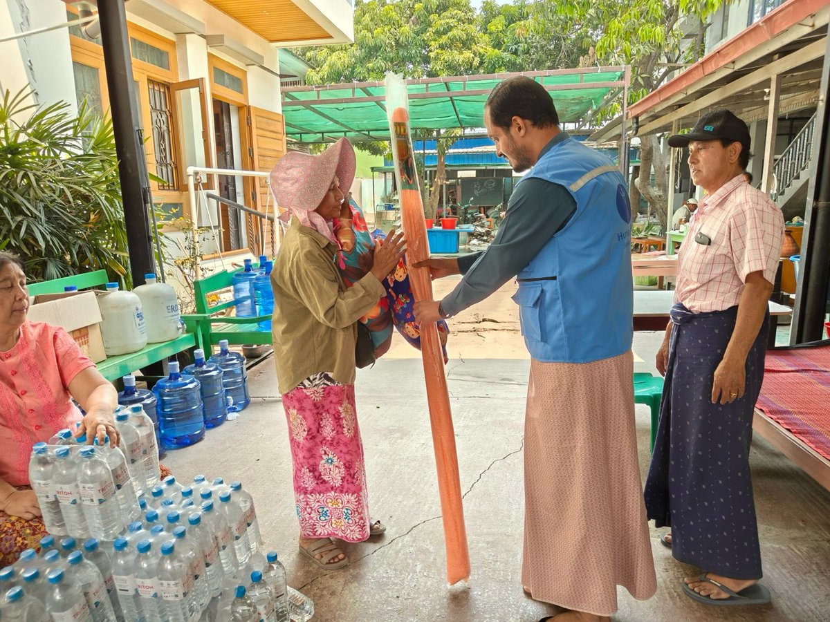 Latest out of #Myanmar suggests over 4,000 killed and 6,000 injured through the #earthquake. Worst affected are Mandalay, Naypyidaw and Sagaing.

HF has provided 1,500 victims with emergency #food rations, bottled #water, repellant &amp; #mosquito nets.
