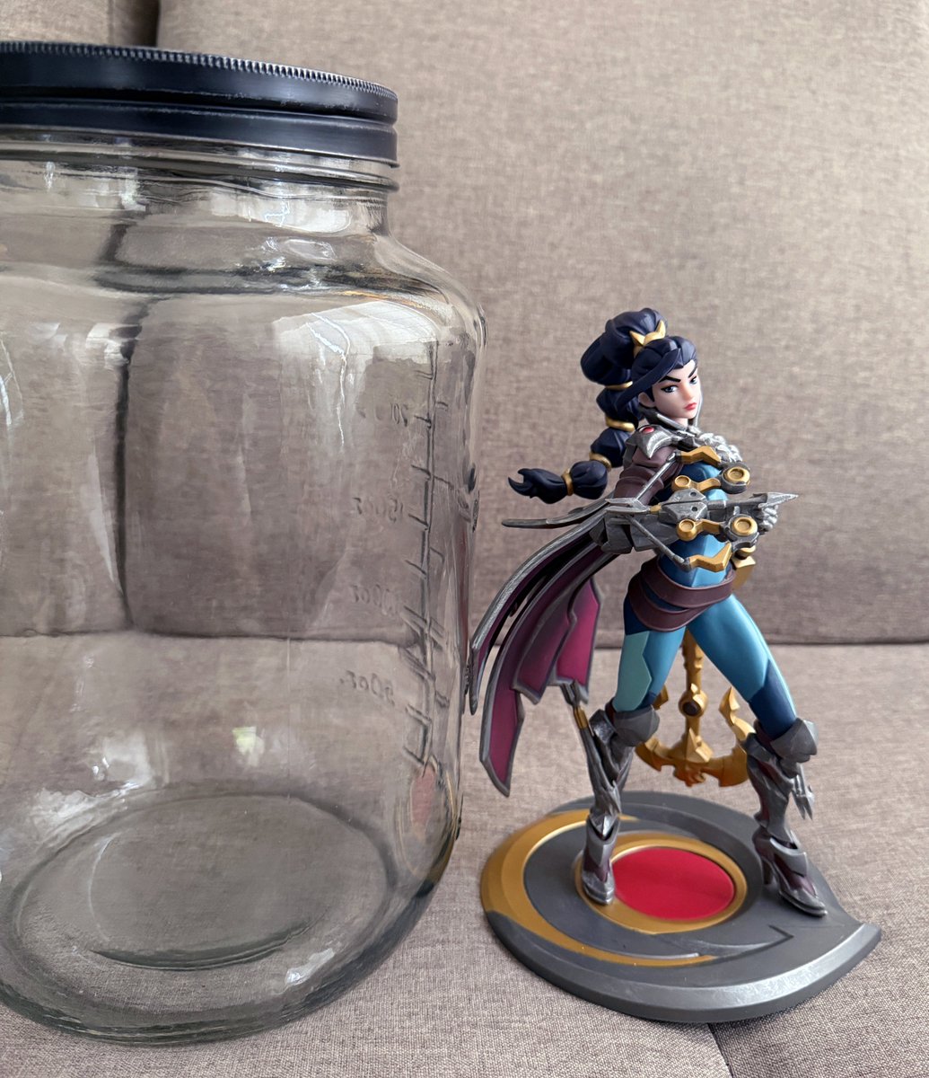 Después de años de búsqueda, al fin encontré el frasco perfecto!!😃 ¿Creen que pueda llenarlo?🤔