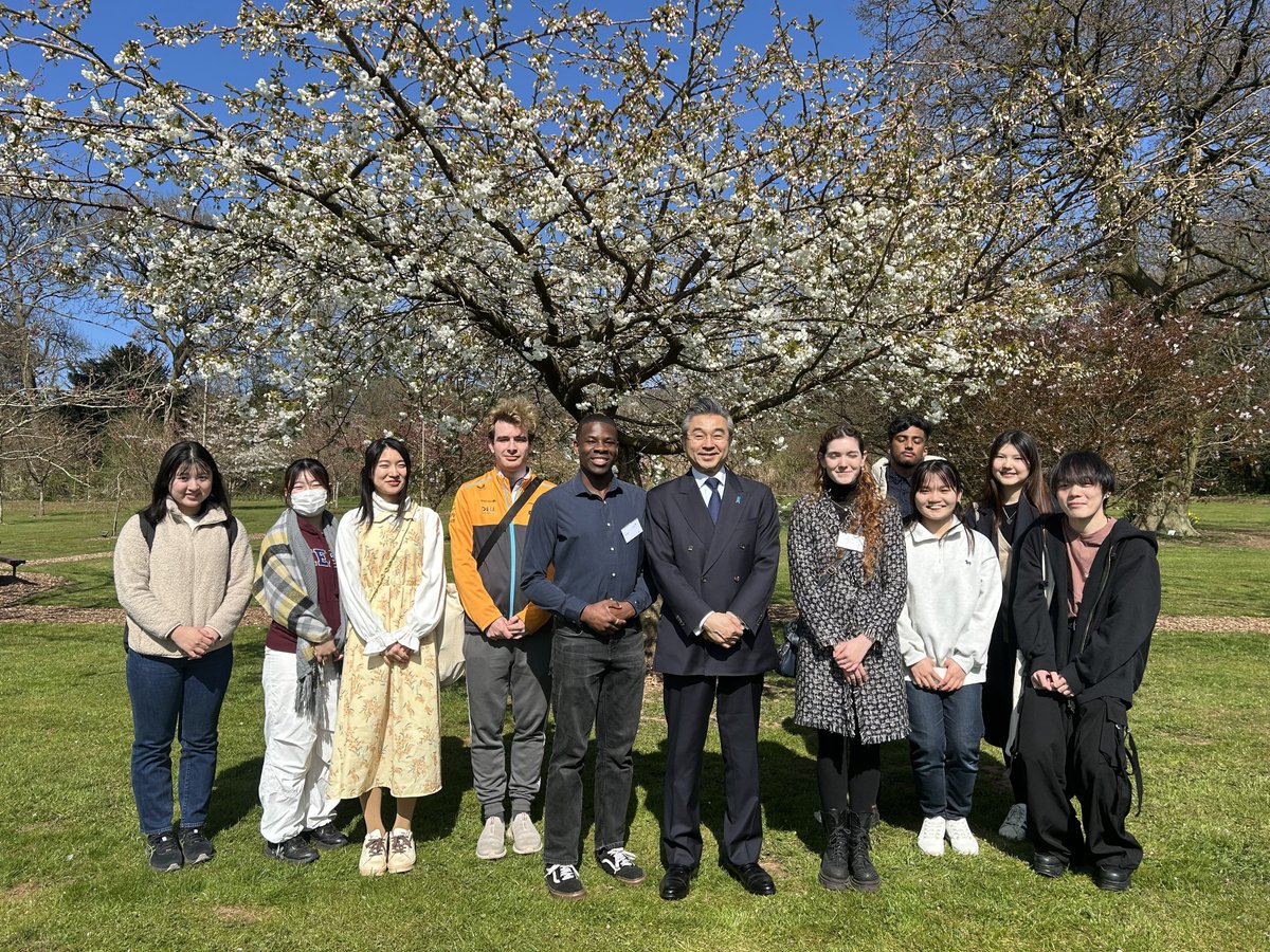 JAPANinUK's tweet photo. On 2 April 2025, @AmbJapanUK awarded the Ambassador’s Commendation to Keele University’s Collection of Flowering Cherries. The commendation was handed by Ambassador Suzuki at Keele University.
Read more here➡️ https://t.co/D99zsO1MFF https://t.co/sOjEw6UCte