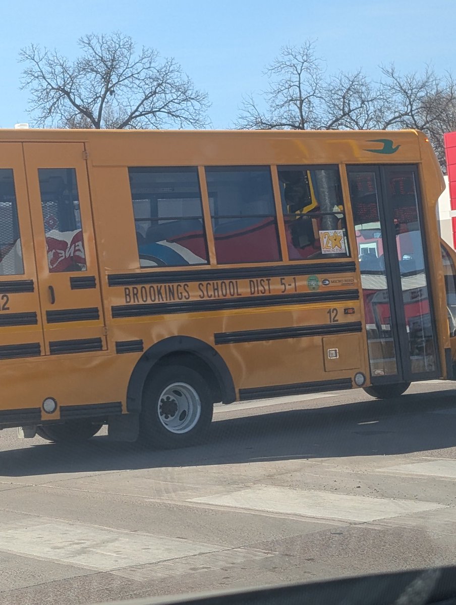 DerrickClampitt's tweet photo. Look what I saw this morning on my way to the bowling alley for a pitcher! If you look closely you can see @GonzalesRodger @WilliamsBr48619 @BigPipeBubba69 licking the windows in the back! #Tardgaurd #windowLickers https://t.co/OF93JBlqwo