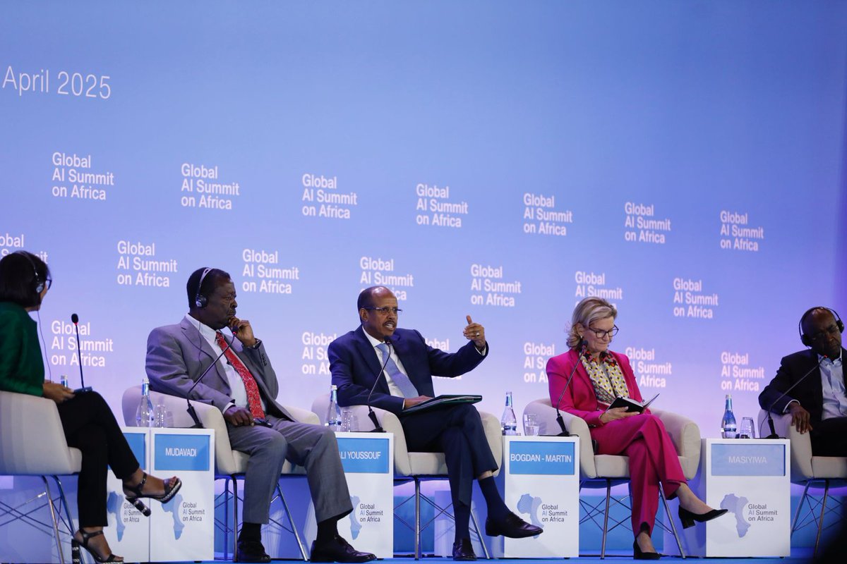 Nuur Mohamud Sheekh tweet media