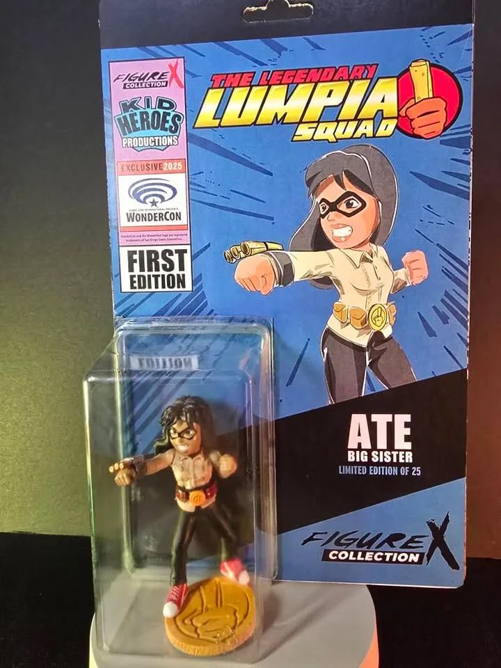 kidheroes's tweet photo. Our remaining #WonderCon exclusives now available online while they last  https://t.co/c6fICAOrtu

#wc2025 #DeepFriedUniverse #KidHeroesProductions #TheOnesandTwos #LumpiaWithAVengeance #ComicCon #WonderConExclusive #Anaheim #exclusives https://t.co/EdUJ1YV8mh