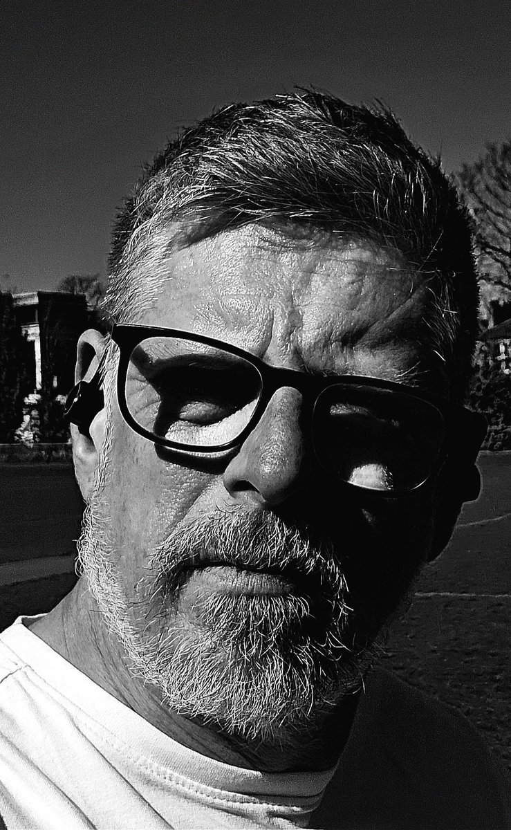 Quietbiglad's tweet photo. It's #NationalGreyHairDay today, grey up top with a white beard #auldbugger https://t.co/sgo6qfo9T6