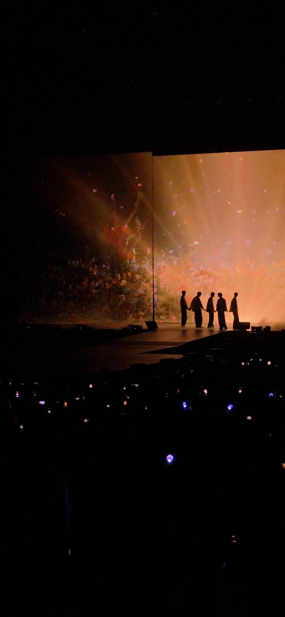 serenity1907's tweet photo. A week ago my biggest dream came true. During the concert I was so enchanted, so full of emotions I can't even put them into words. Thank you for being my youth, my tomorrow.
I hope I'll see you again one day 🩵
#TXTinBerlin 
#ACT_PROMISE_EP2_Berlin #TXT_TOUR_ACTPROMISE_EP2 https://t.co/Ypu7Se0v8D